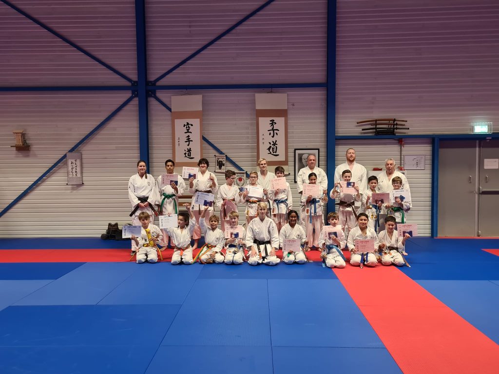 foto Karate examen november 2021 deel 2