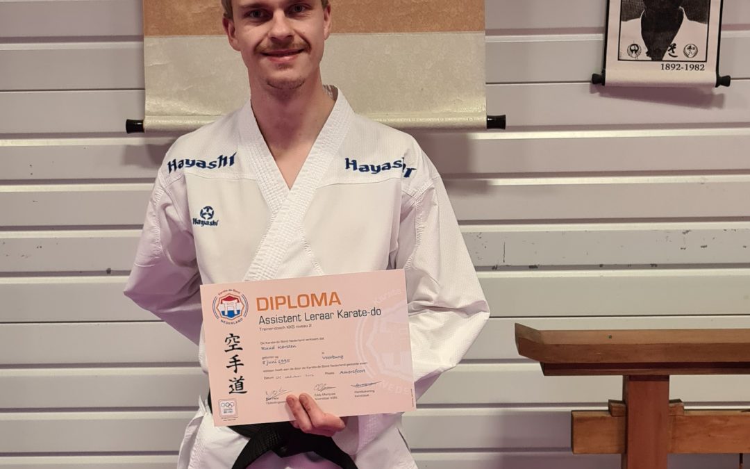 Ruud Karsten geslaagd voor opleiding Assistent Leraar Karate-do
